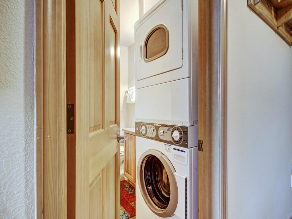 TLC-4 Private Laundry
