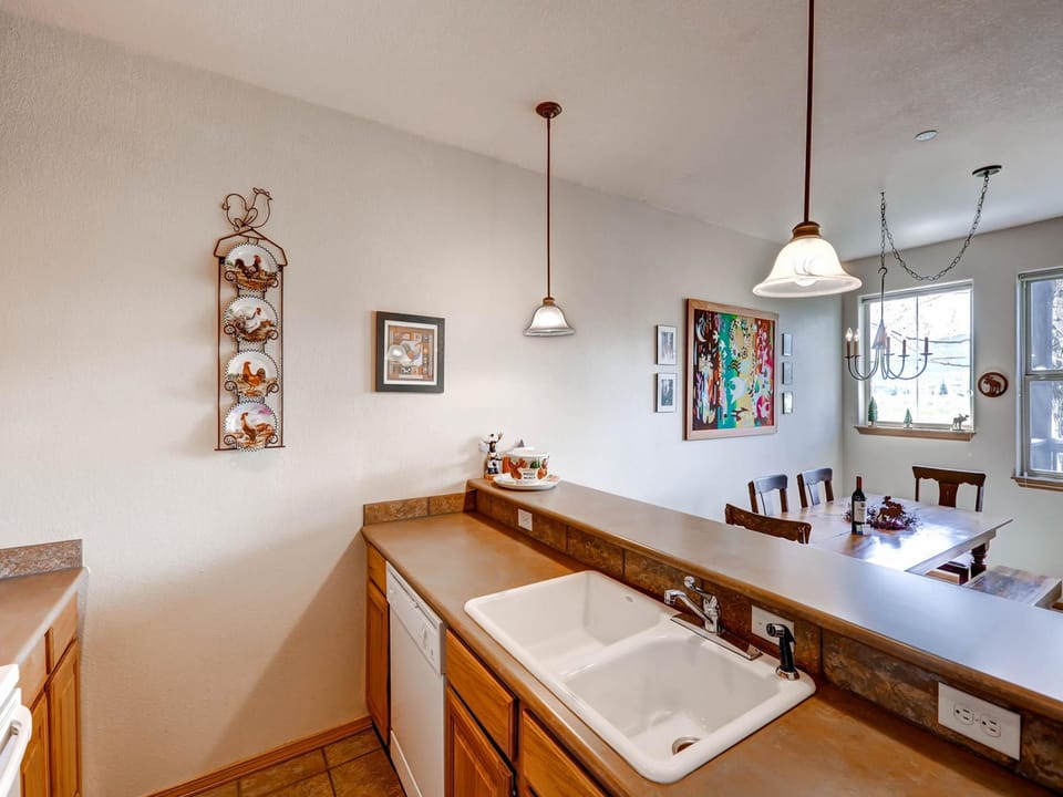 TLC-5 Kitchen