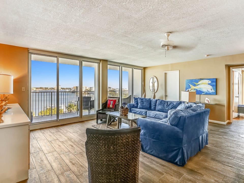 Floor Plan-Living Area-2349