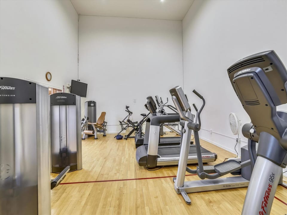 Lagoon Townhomes Gym
