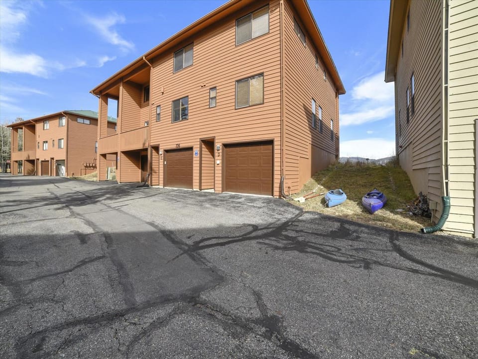 Lagoon Townhomes