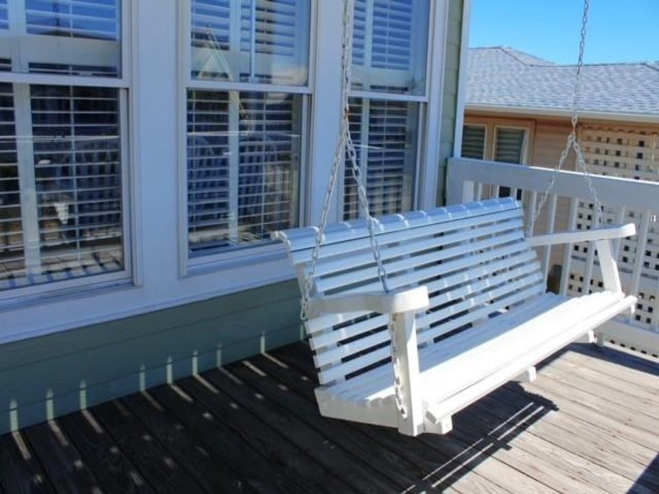 Porch swing