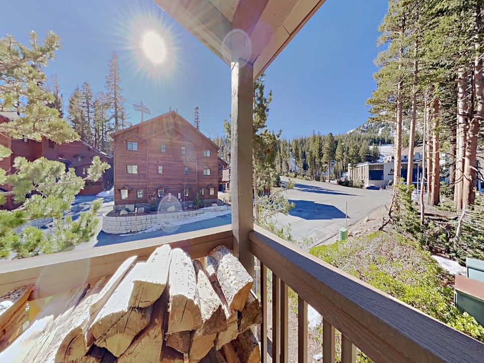 Balcony with View Of Mammoth and Free Seasonal Firewood