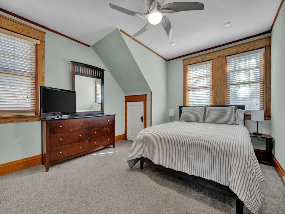 Large bedroom to relax and recharge