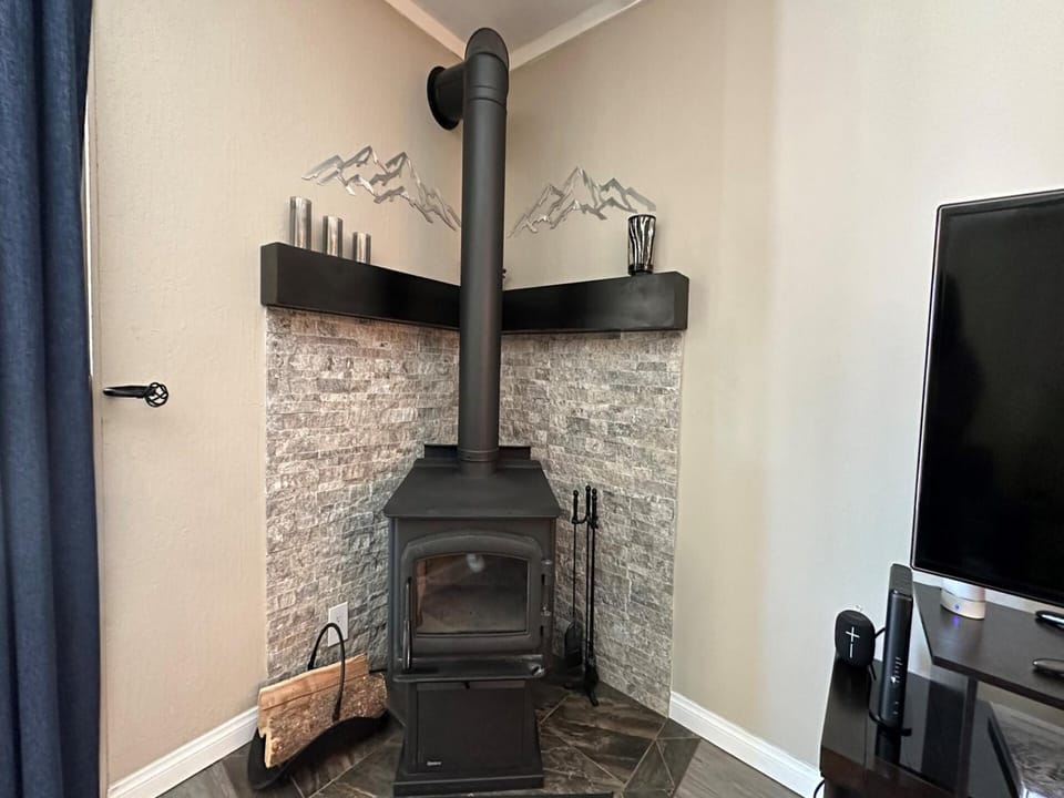 Complimentary Firewood (Seasonal)
