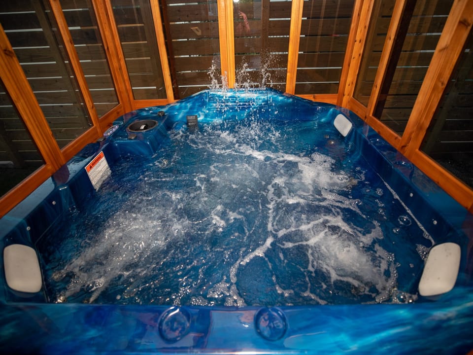 Jacuzzi