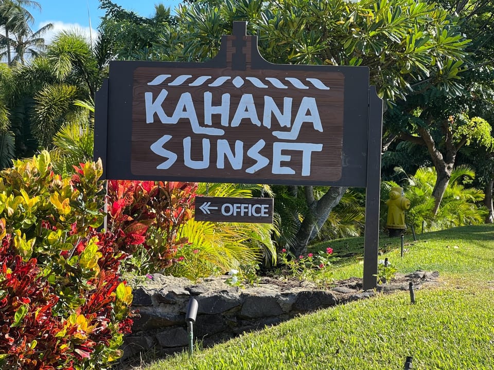 Welcome to Kahana Sunset