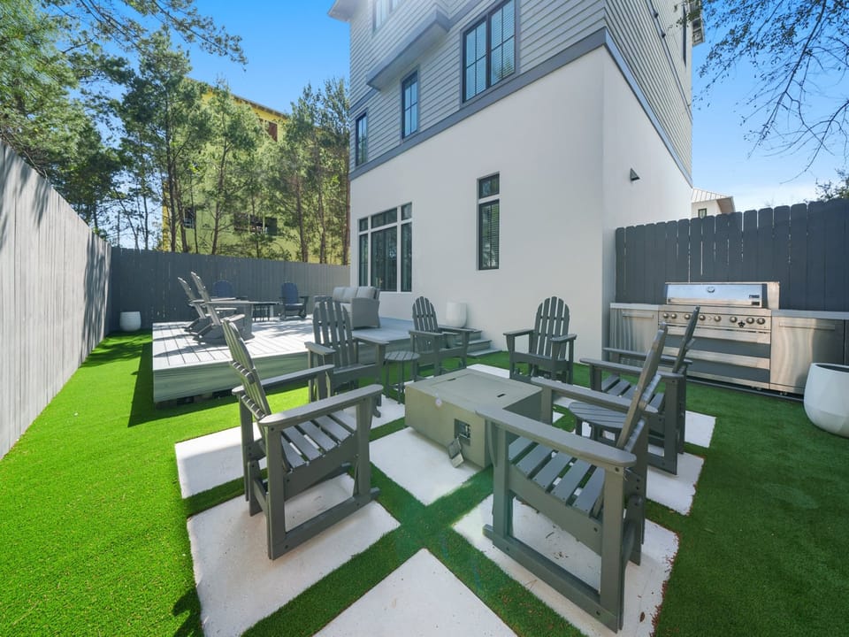 Winston At Rosemary | Outdoor Kitchen | Gas Firepit | Ping-Pong Table | Cornhole | Expansive Lounging Area