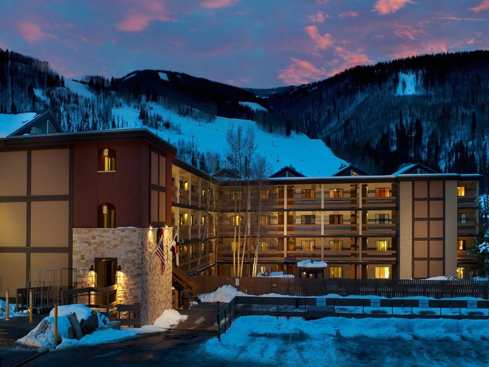 the-wren-vail-colorado-exterior