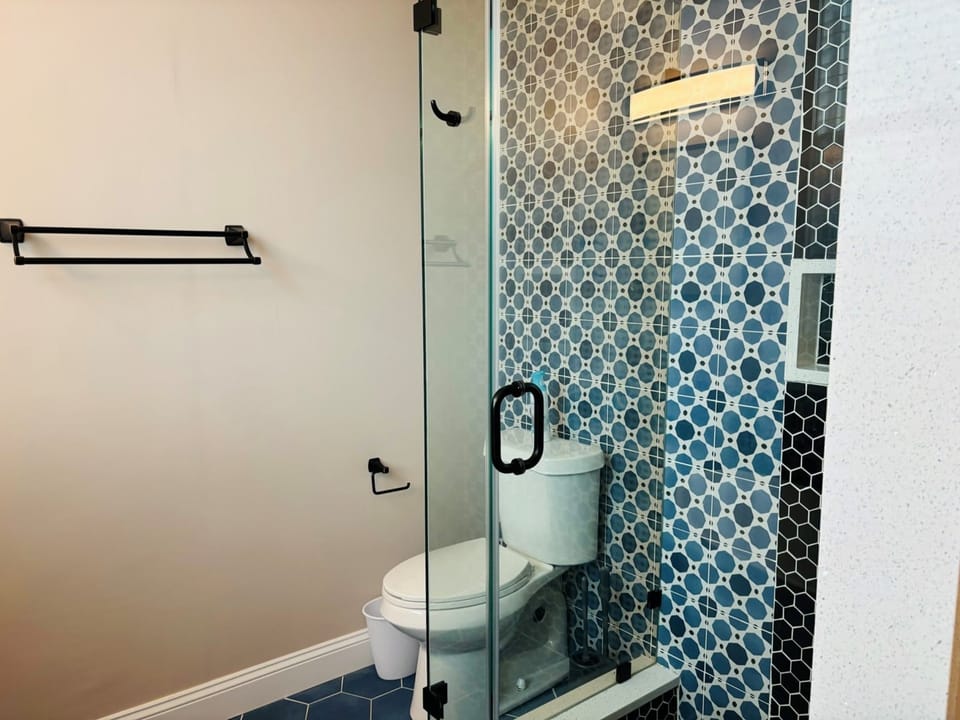 Upper K BR Bath (4)
