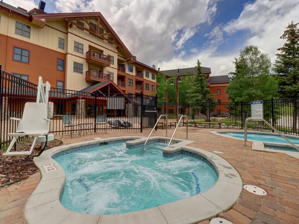 Jacuzzi