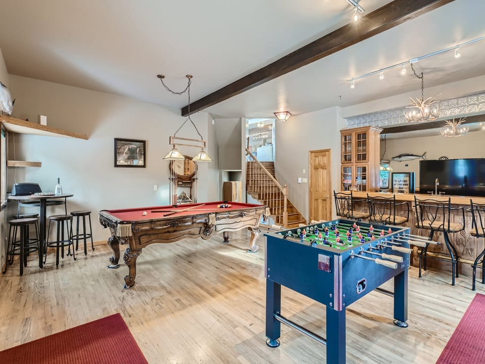 Game Room w/ Billiards, Foosball, Darts, and Wet Bar!