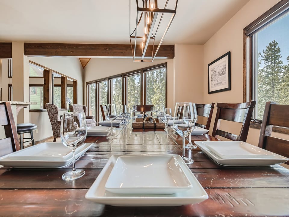 Up-Close of Dining Set
