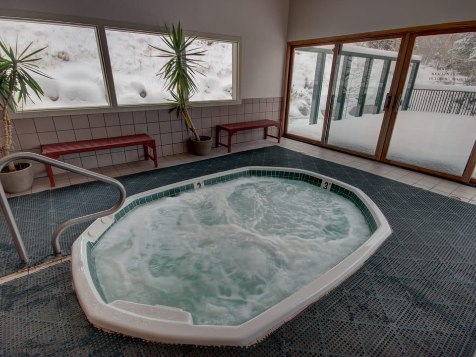 Tub