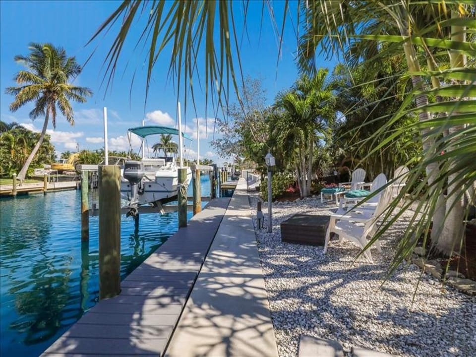 Dock