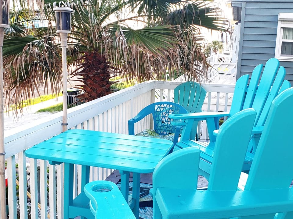 Front Deck Seating Area