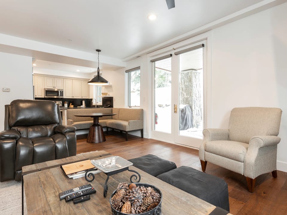 Trail's End Lodge at Deer Valley Resort - One Bedroom Residence with Spa #105 Apartment in Park City