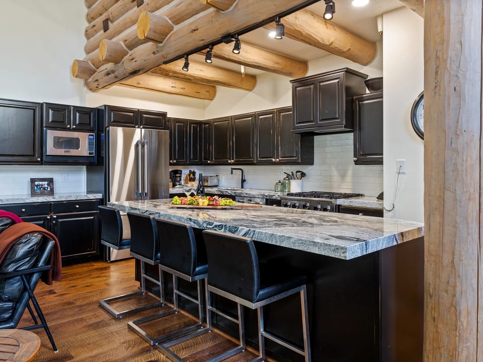 Pine Inn at Trail's End Lodge - Three Bedroom Residence with Den and Spa #5 Apartment in Park City