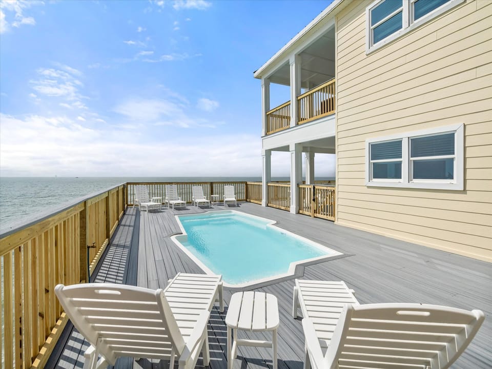 Shamrock Shores Private Heated Pool with Gulf View