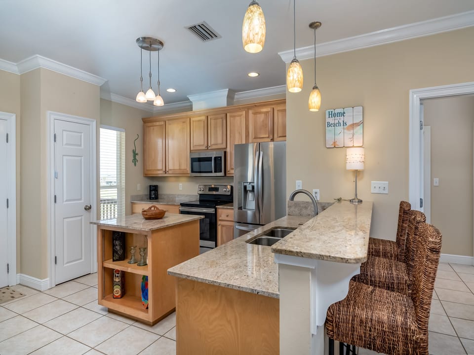 Off The Hook Kitchen Dauphin Island Vacation Home