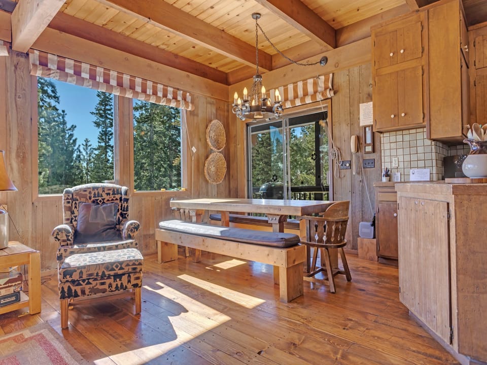 The dining area and living area of this home are combined great for entertaining and on the main level of the split level home.