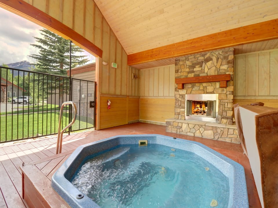 Jacuzzi