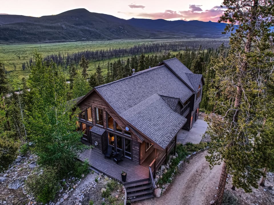 Stunning Mountain Retreat in Grand Lake with all of your Amenities
