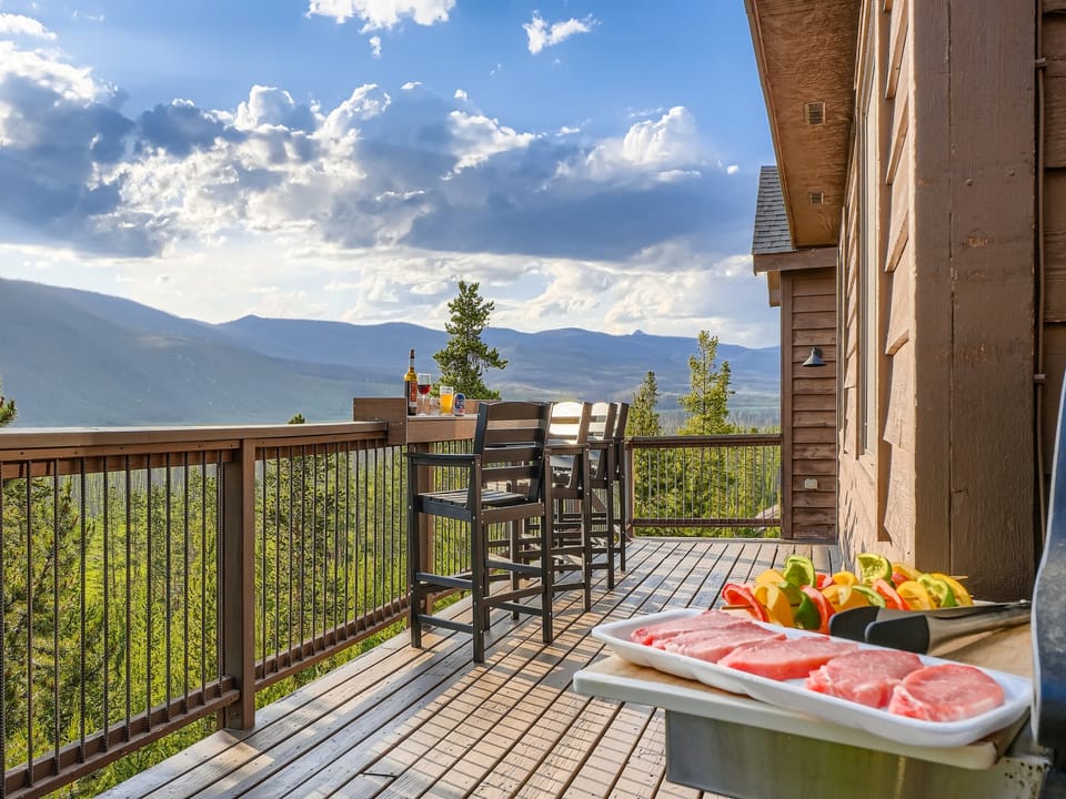 Outdoor Space for Grilling with stunning views