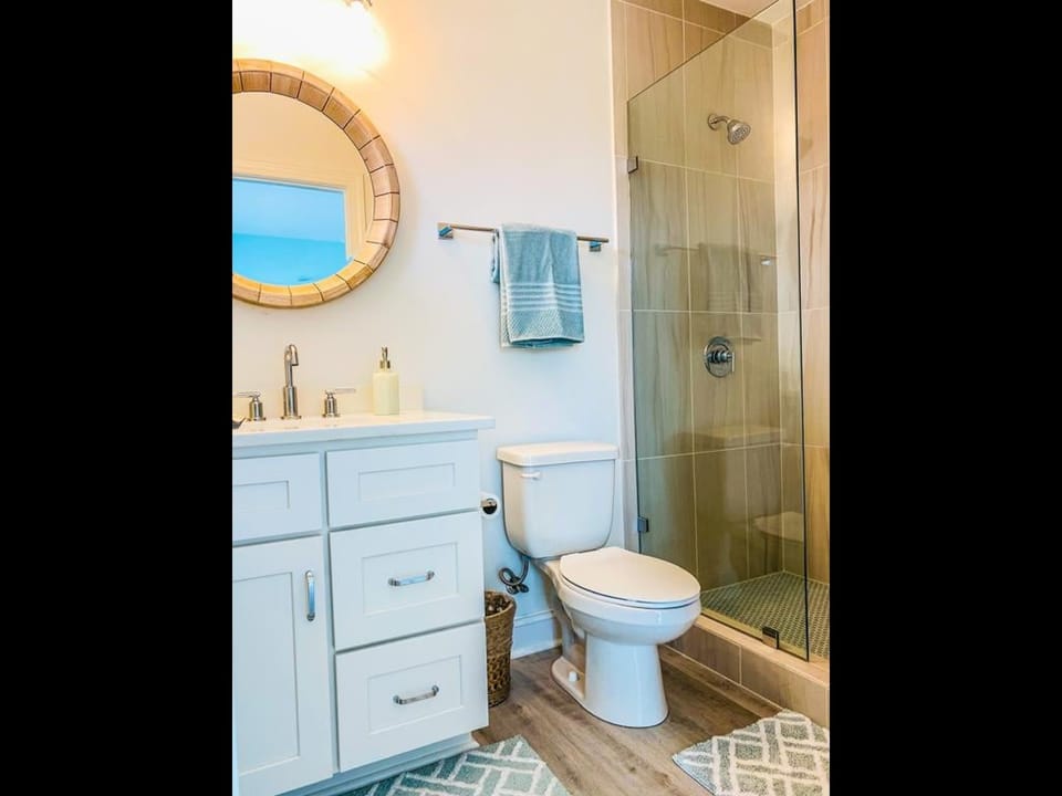 First Floor Queen Bedroom Bathroom