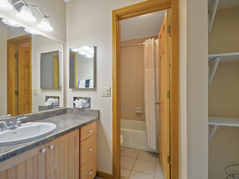 Foxpine 3 Bedroom Condo #308 Apartment in Copper Mountain