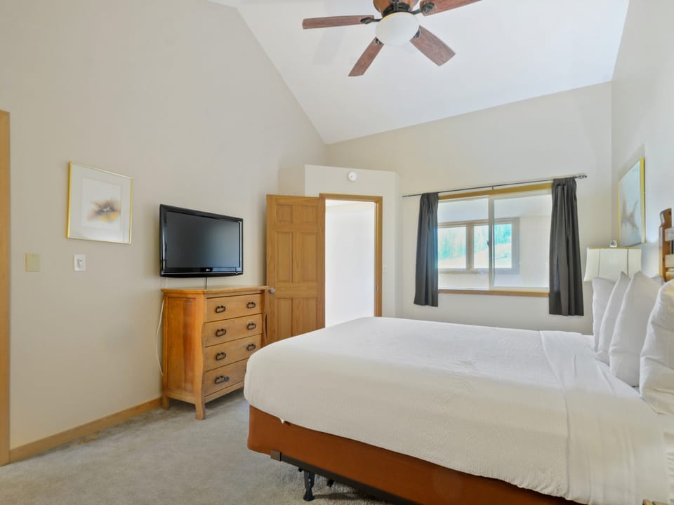 Foxpine 3 Bedroom Condo #308 Apartment in Copper Mountain