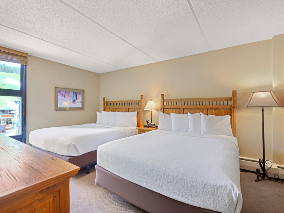 Mountain Plaza 2 Bedroom Condo #325/327 Apartment in Copper Mountain