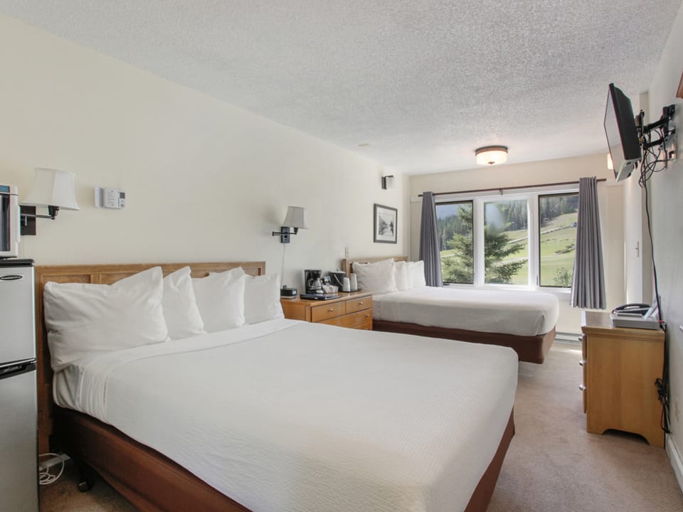 Foxpine 1 Bedroom Condo #208/210 Apartment in Copper Mountain