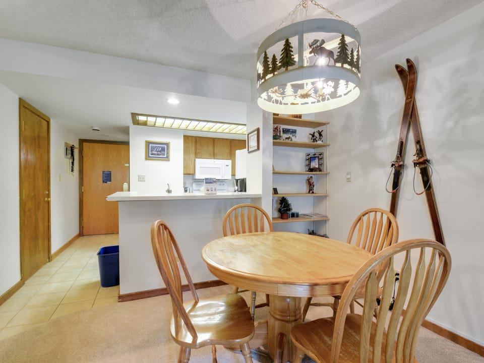 Foxpine 2 Bedroom Condo #212/214/216 Apartment in Copper Mountain