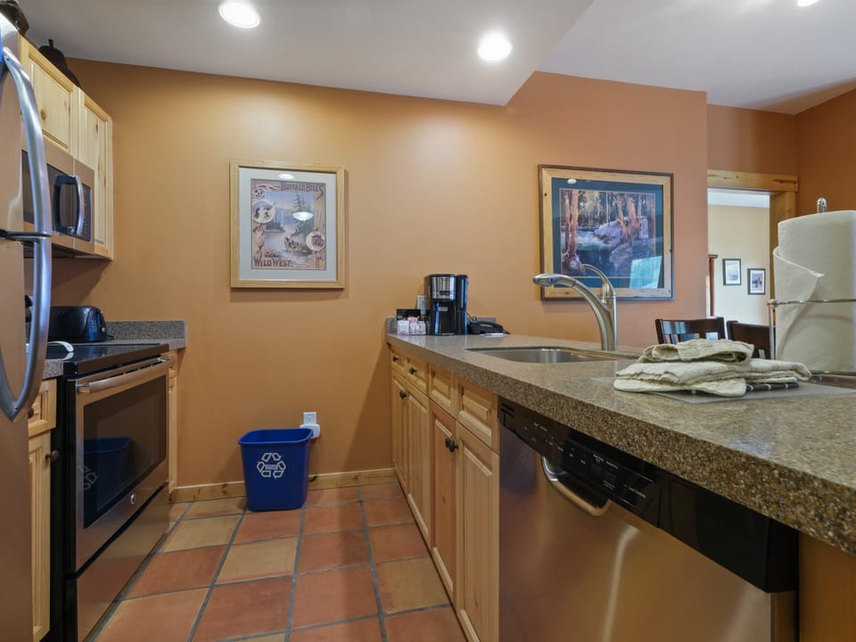 Tucker Mountain 2 Bedroom Condo #404 Apartment in Summit County