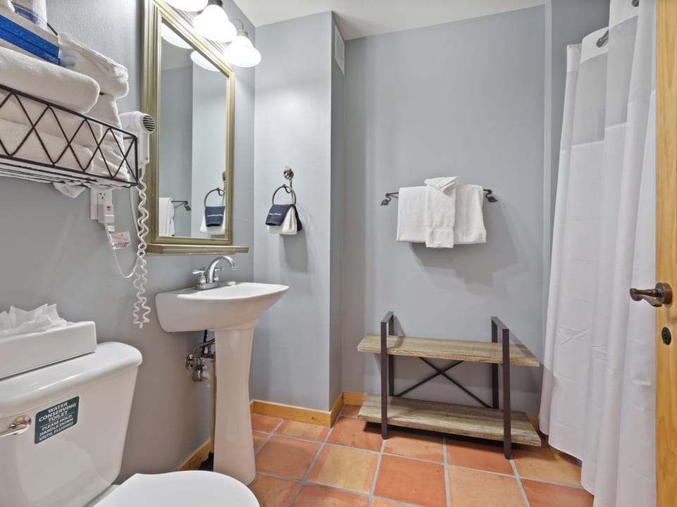 Tucker Mountain Hotel Style Room with 1 Bed  #107A Hotel in Copper Mountain