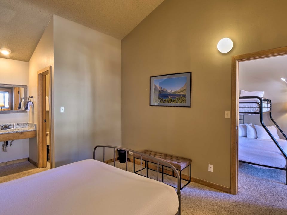 Foxpine 2 Bedroom + Loft Condo #309/311 Apartment in Copper Mountain
