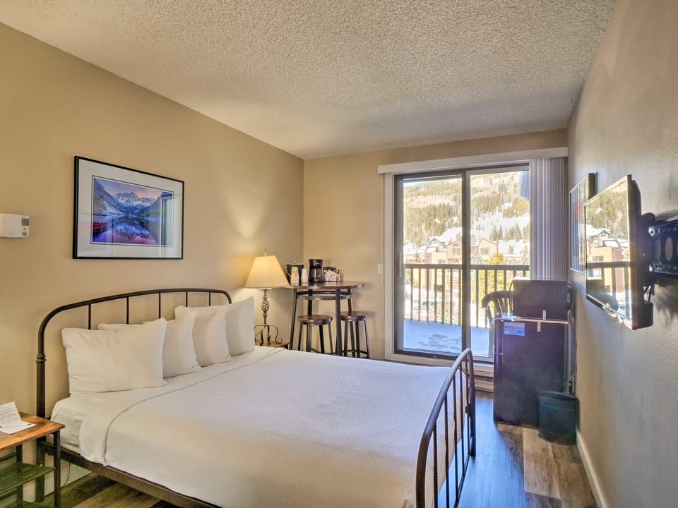 Foxpine 2 Bedroom + Loft Condo #309/311 Apartment in Copper Mountain