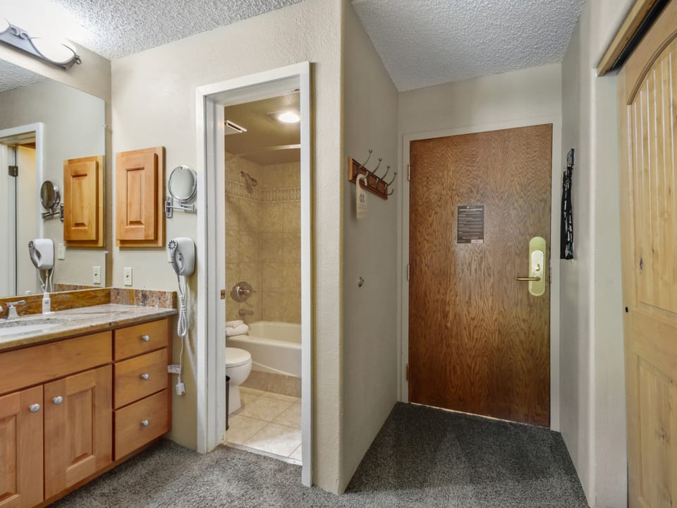 Mountain Plaza 2 Bedroom Condo #418/420/422 Apartment in Copper Mountain