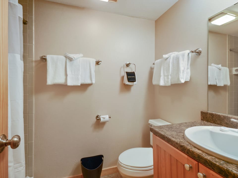 Foxpine 4 Bedroom Condo #306/308 Apartment in Copper Mountain