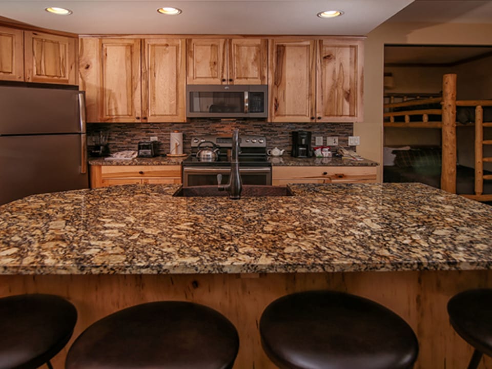 Tucker Mountain 1 Bedroom + Den Condo #519 Apartment in Summit County