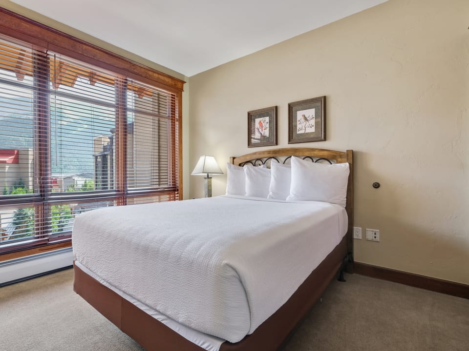 Mill Club 3 Bedroom Condo #402 Apartment in Copper Mountain