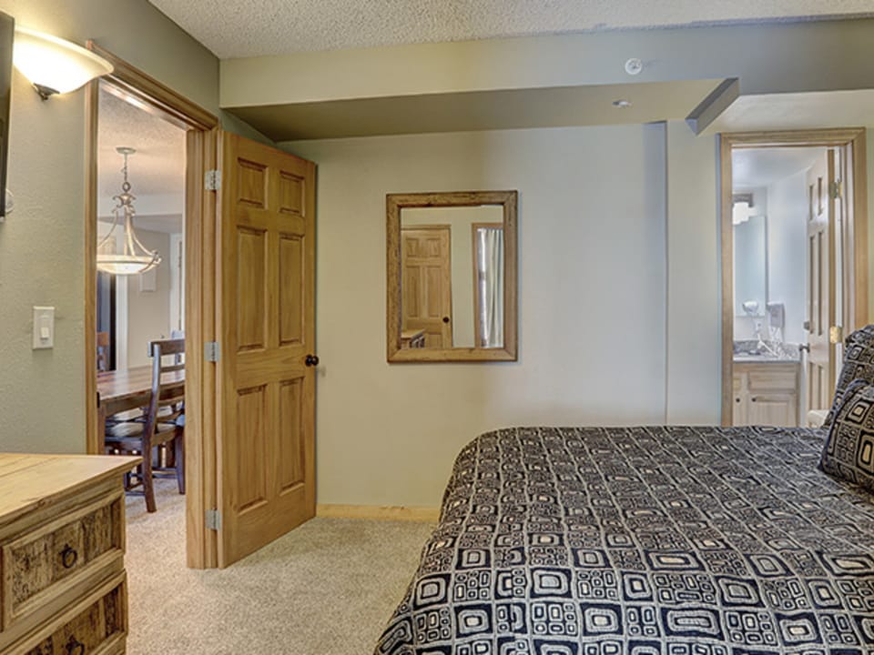 Mountain Plaza 3 Bedroom Condo #521/523 Apartment in Copper Mountain