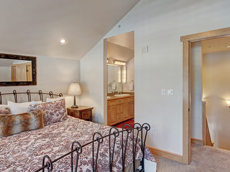 Copper Springs 3 Bedroom Condo #327 Apartment in Copper Mountain