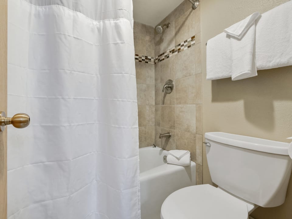 Spruce Lodge Hotel Style Room with 2 Beds  #492 Hotel in Copper Mountain