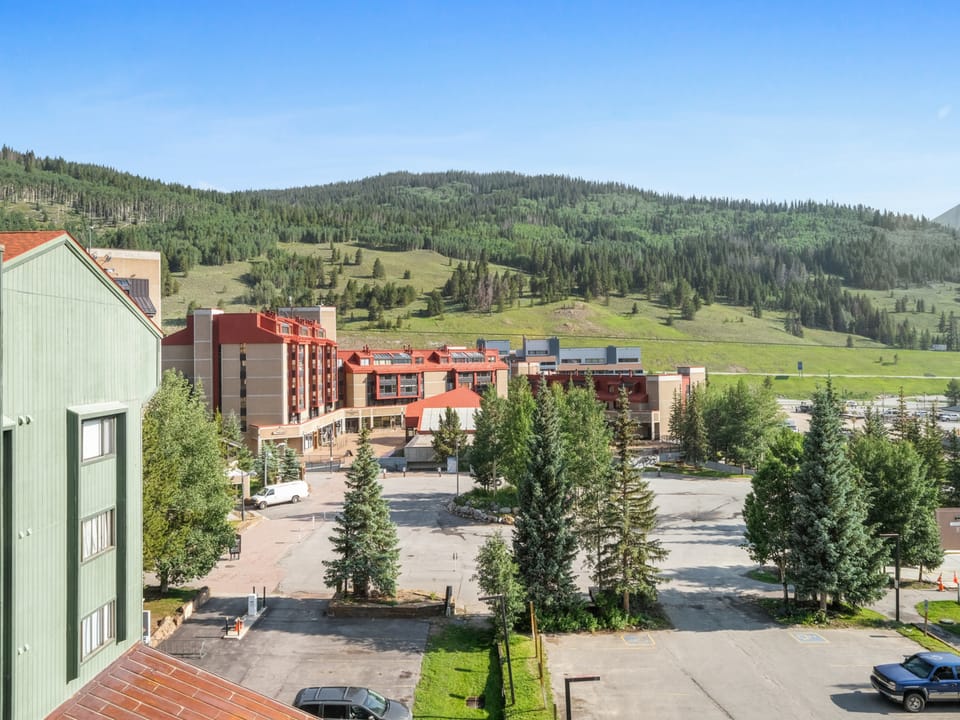 Spruce Lodge Hotel Style Room with 2 Beds  #492 Hotel in Copper Mountain