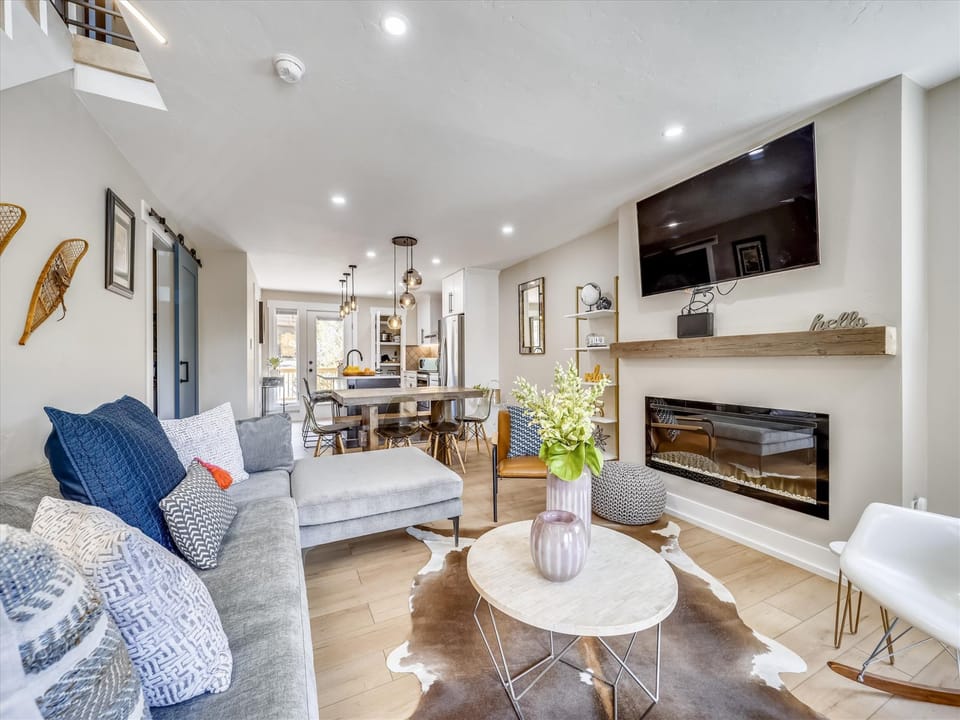 Living Room, Tenmile Viewhouse, Breckenridge Vacation Rental