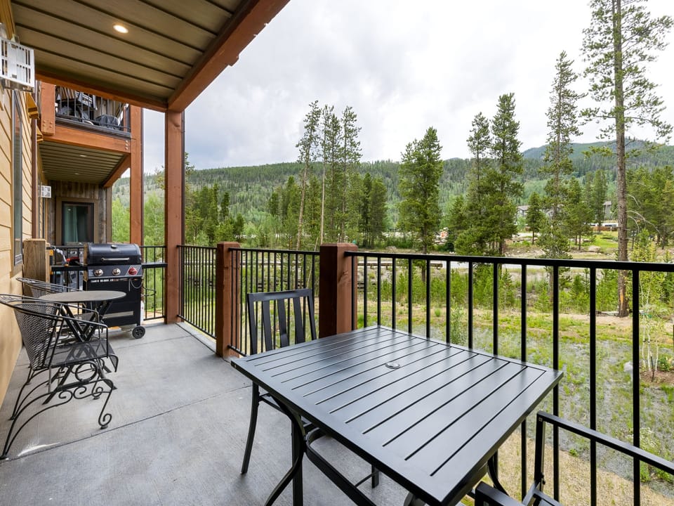 Private Deck
