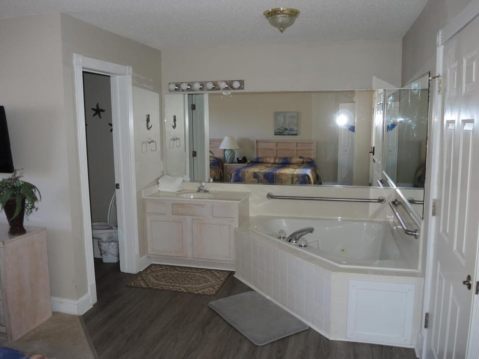 Tub