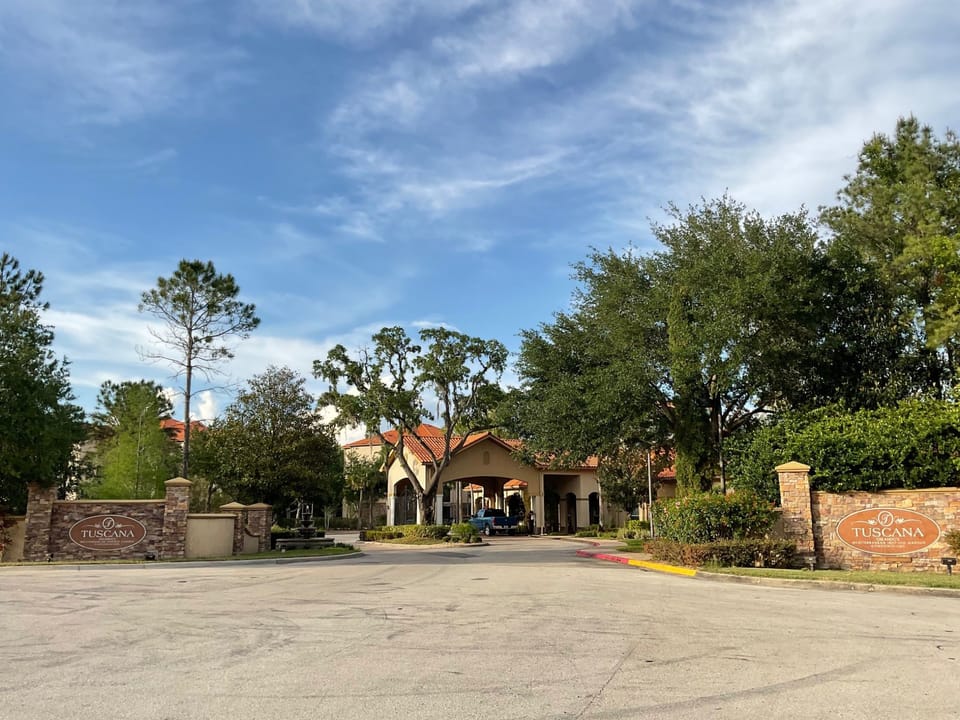 Main entrance to the complex